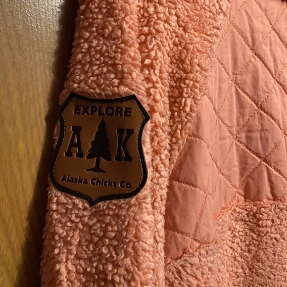 —Large Pink Alaska Chicks Pullover with Snap Button Closure - Picture 3 of 6